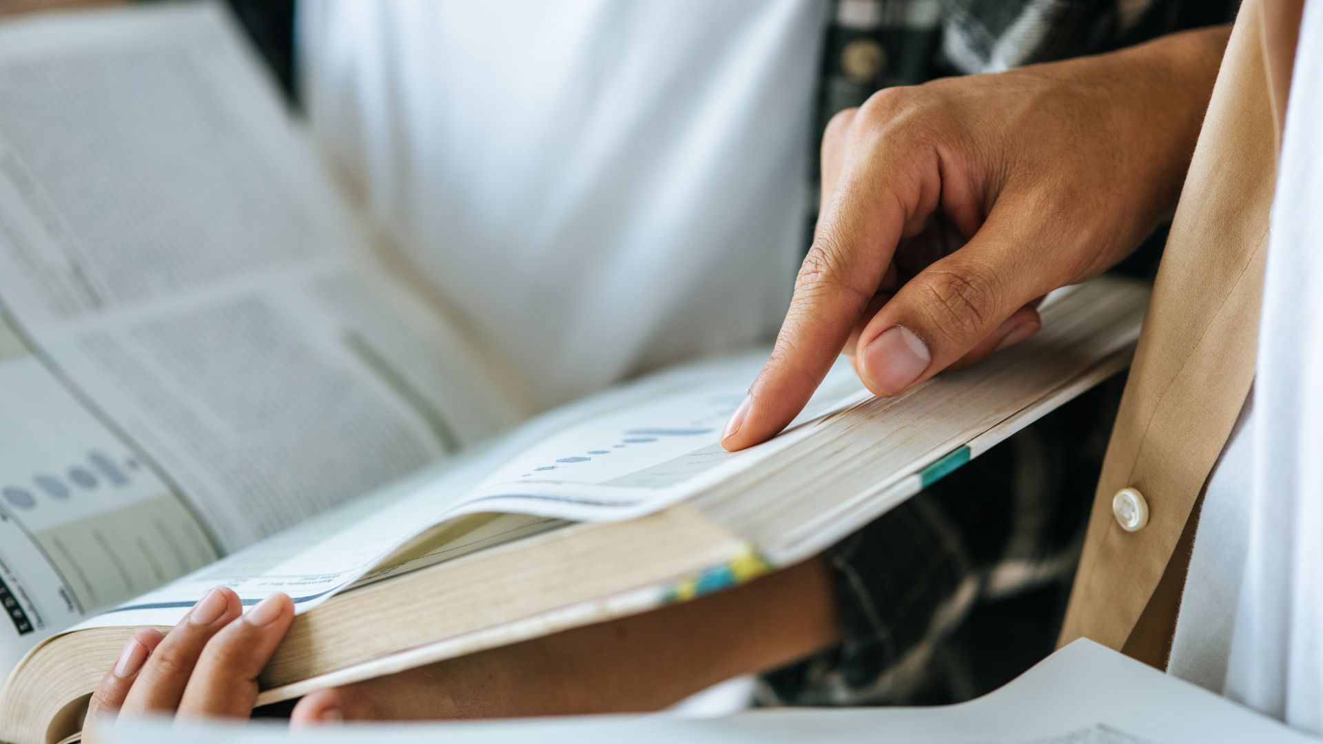 良い物流マニュアルの作り方 | 作成手順とポイント、よくある失敗・対策を解説